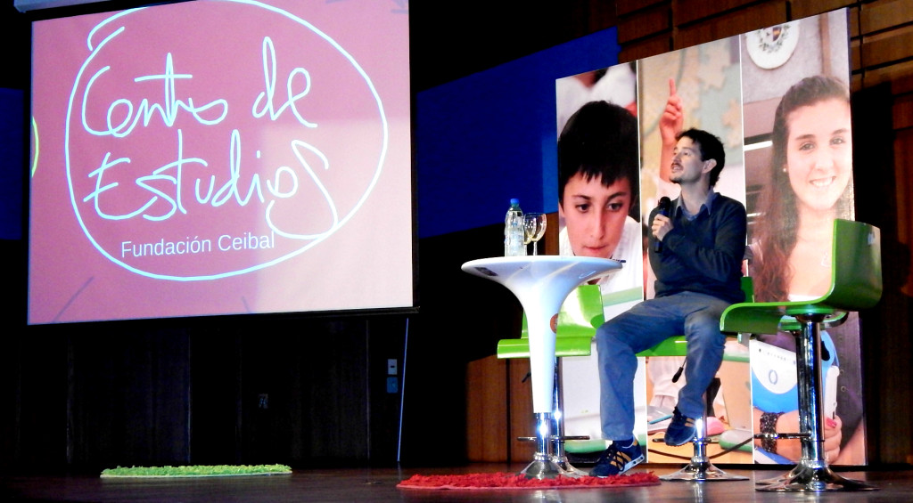 Cristobal Cobo Speaking